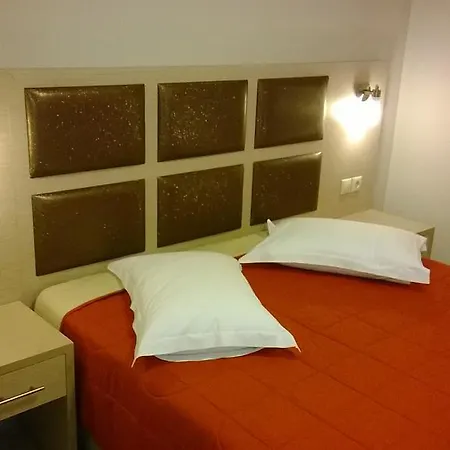 Apartment Gaia & Nea Plagia