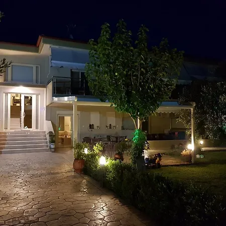 Gaia & アパート *