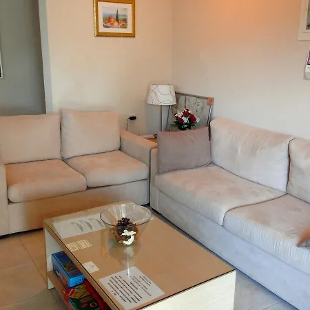 Gaia & Appartement Nea Plagia