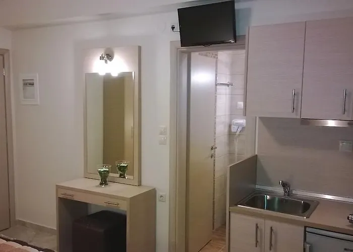 Apartment Gaia & Nea Plagia